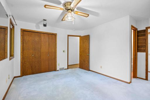 9432 Old Concord Boulevard, Inver Grove Heights, MN 55076
