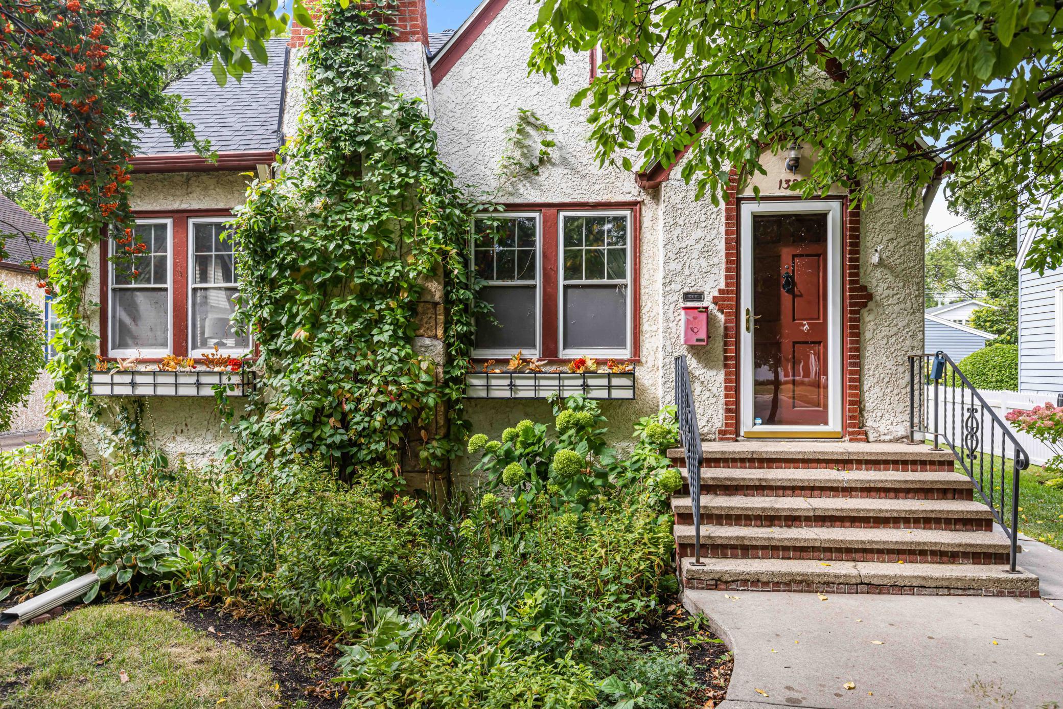 1322 3rd St N Fargo MLS-1.jpg