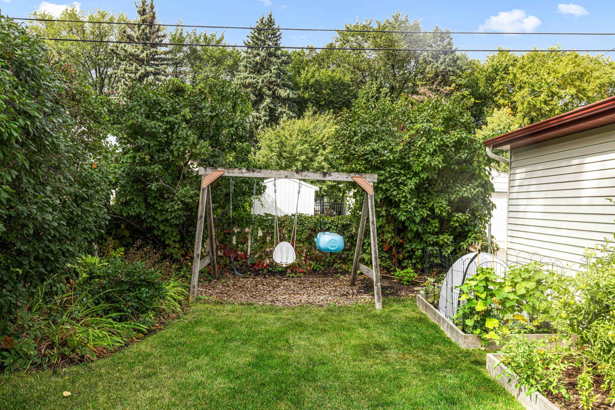 1322 3rd St N Fargo MLS-10.jpg