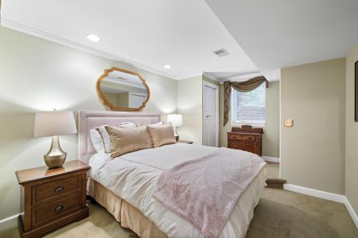 5212 Richwood Drive, Edina, MN 55436