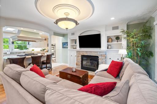 5212 Richwood Drive, Edina, MN 55436