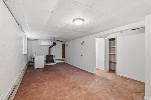 8739 3rd Street S, Iron, MN 55751