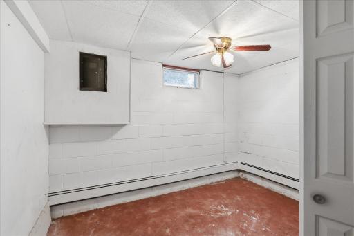 8739 3rd Street S, Iron, MN 55751