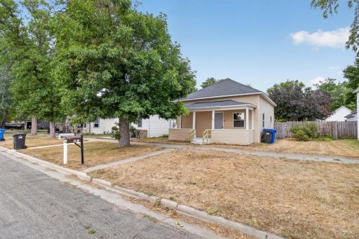 104 2nd Street NE, Barnesville, MN 56514