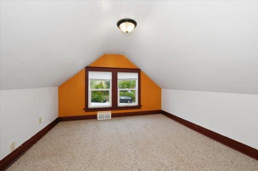 506 Sparkman Avenue, Duluth, MN 55803
