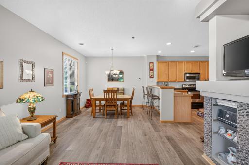703 Maple Hills Drive, D, Maplewood, MN 55117