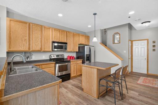 703 Maple Hills Drive, D, Maplewood, MN 55117