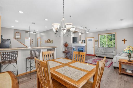 703 Maple Hills Drive, D, Maplewood, MN 55117