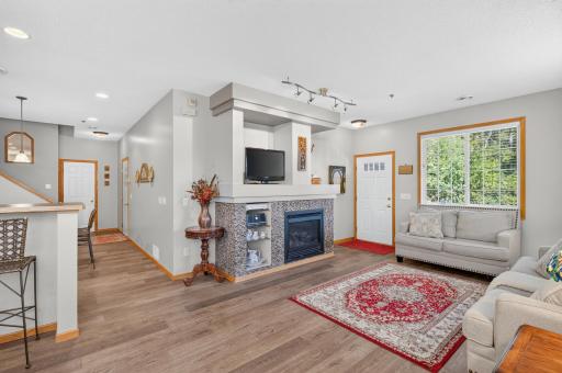 703 Maple Hills Drive, D, Maplewood, MN 55117