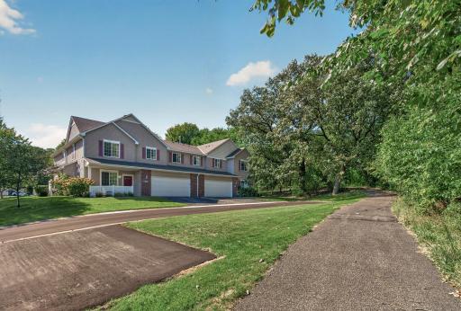 703 Maple Hills Drive, D, Maplewood, MN 55117