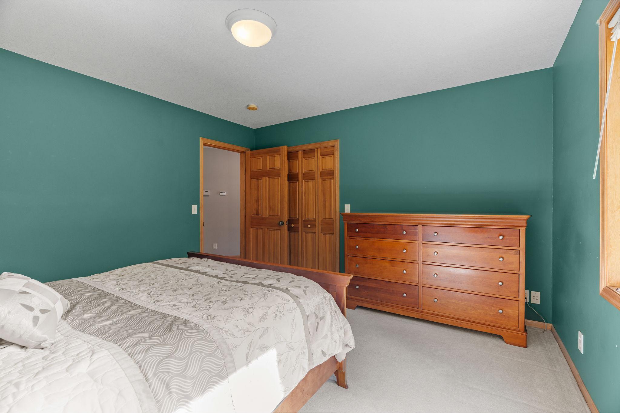 71-web-or-mls-1006 105th St W-71.jpg