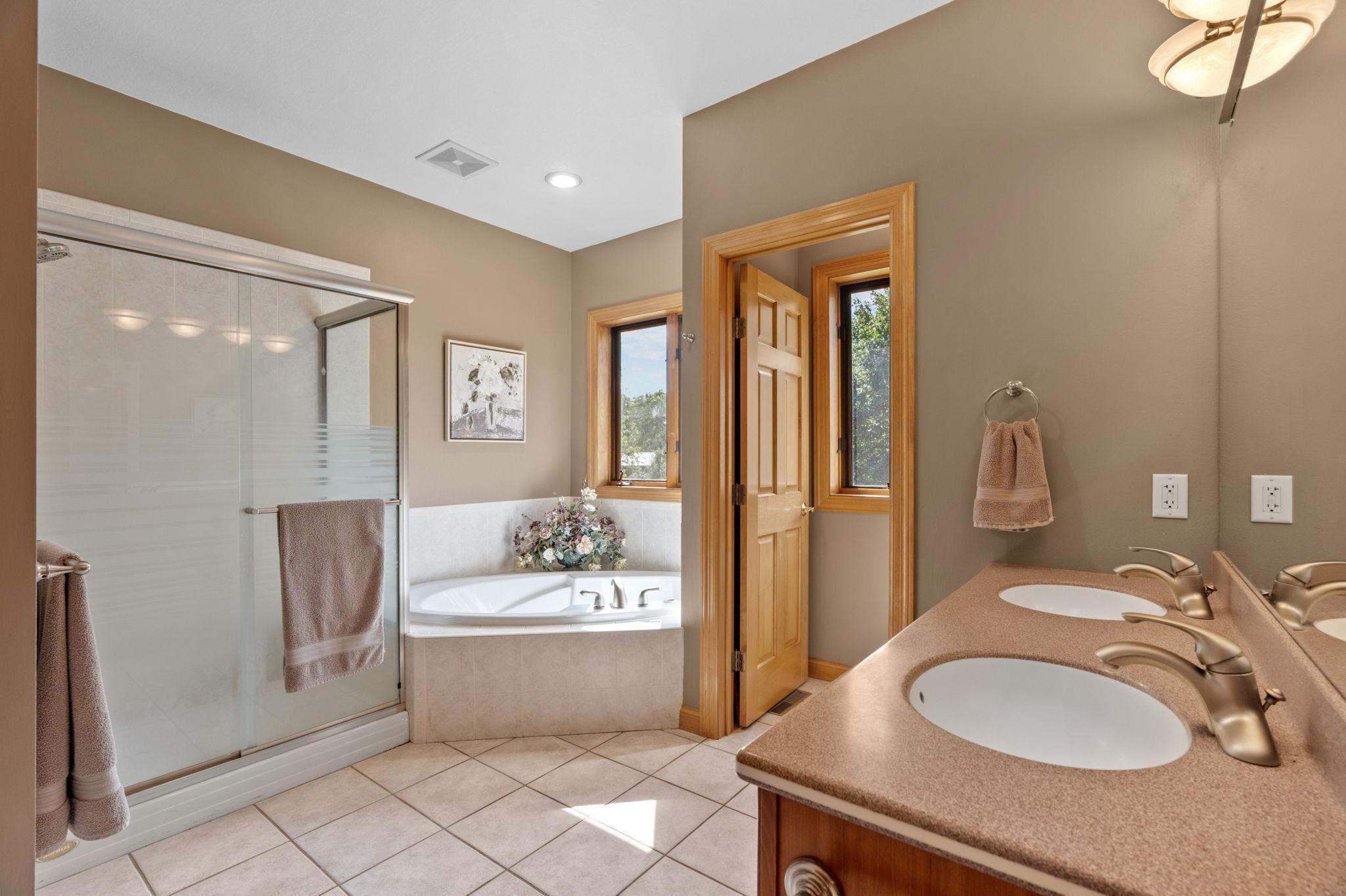 52-web-or-mls-1006 105th St W-52.jpg
