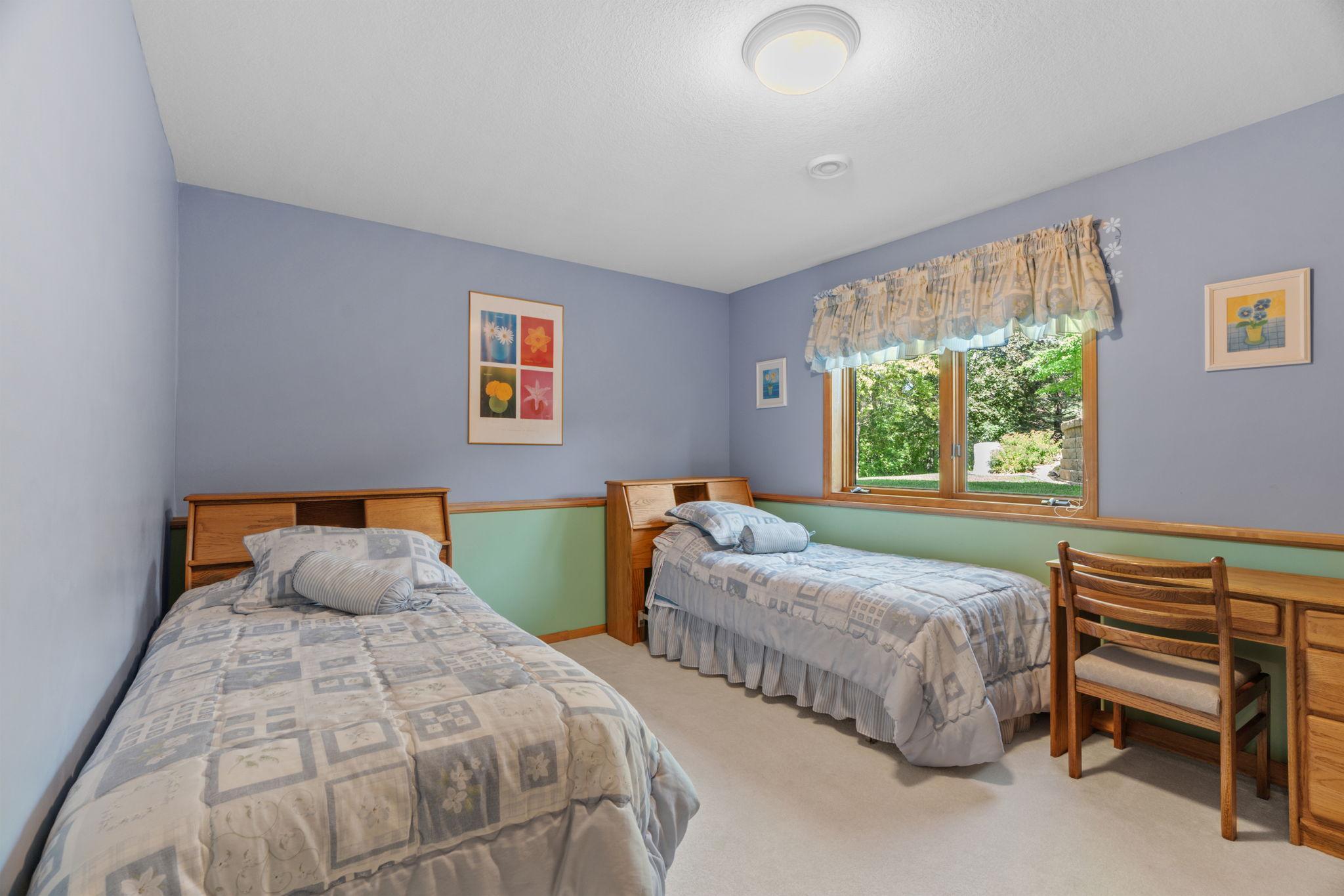 72-web-or-mls-1006 105th St W-72.jpg