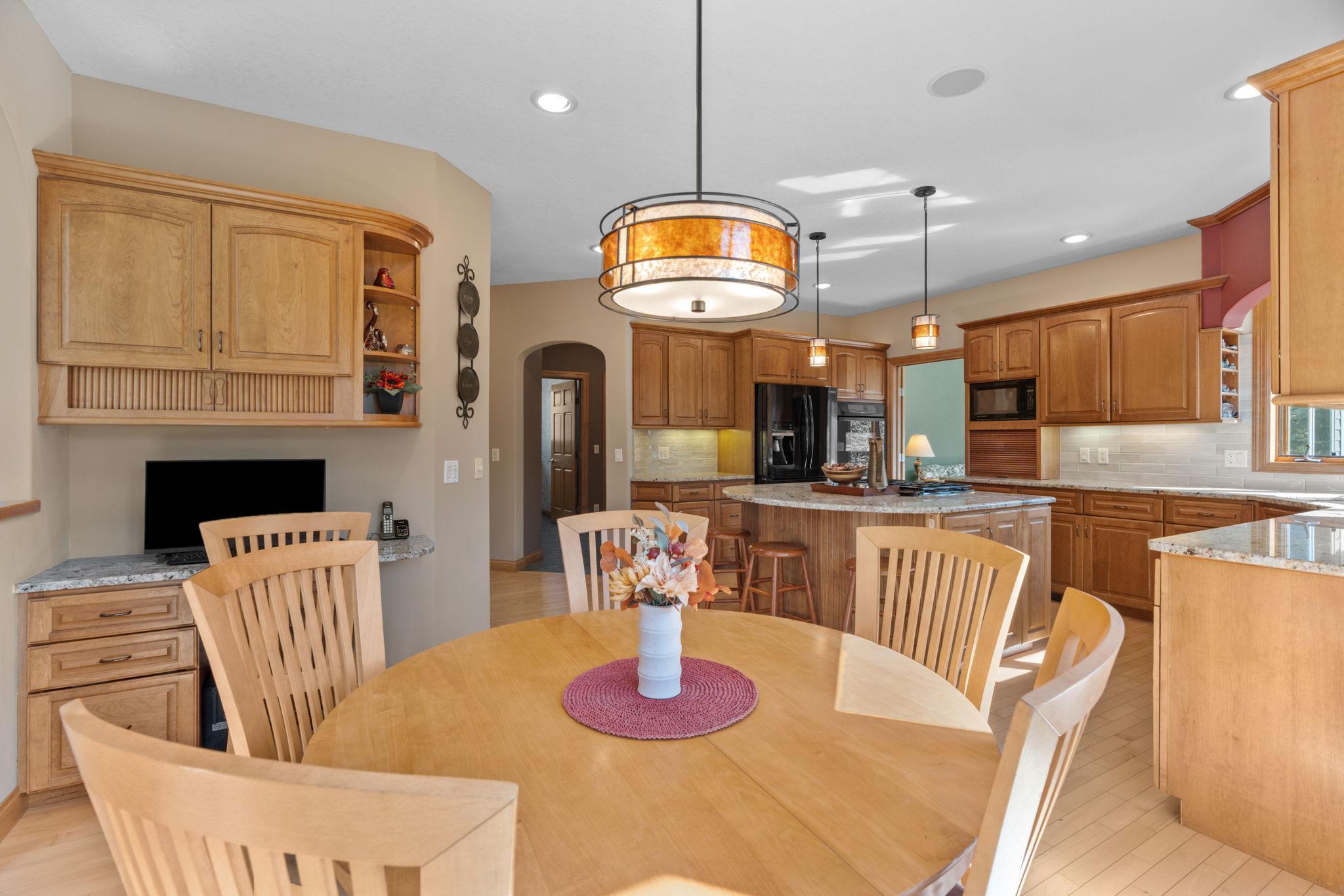 39-web-or-mls-1006 105th St W-39.jpg