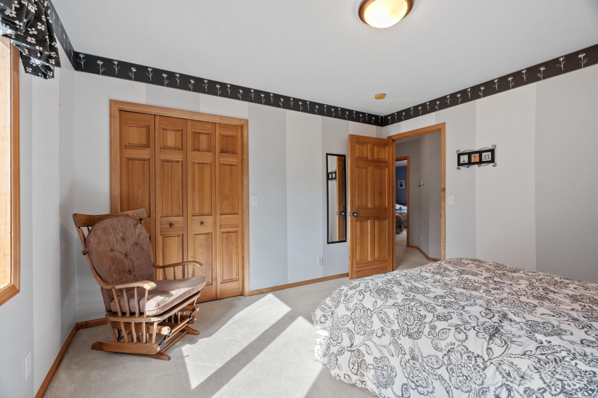 69-web-or-mls-1006 105th St W-69.jpg