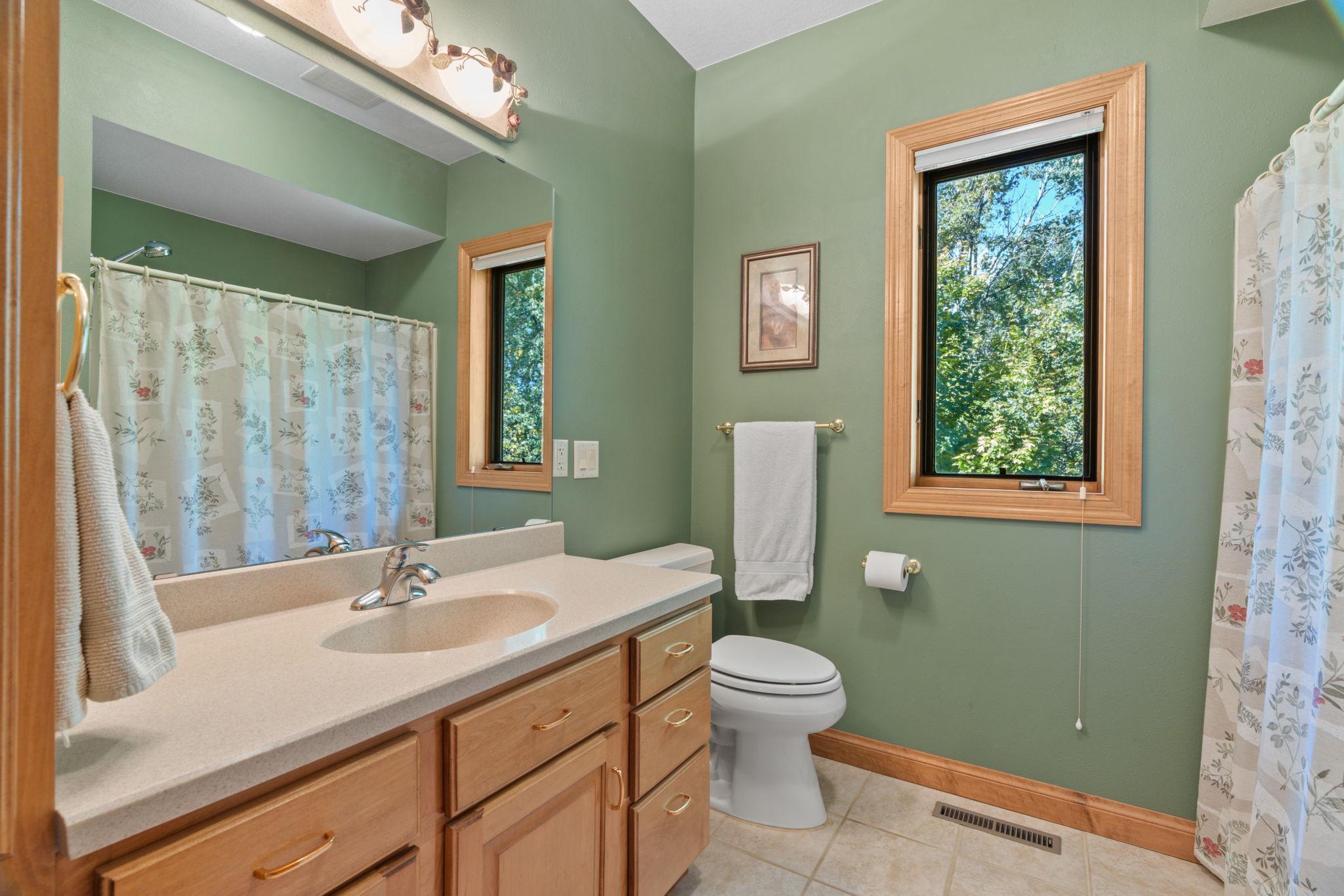 49-web-or-mls-1006 105th St W-49.jpg