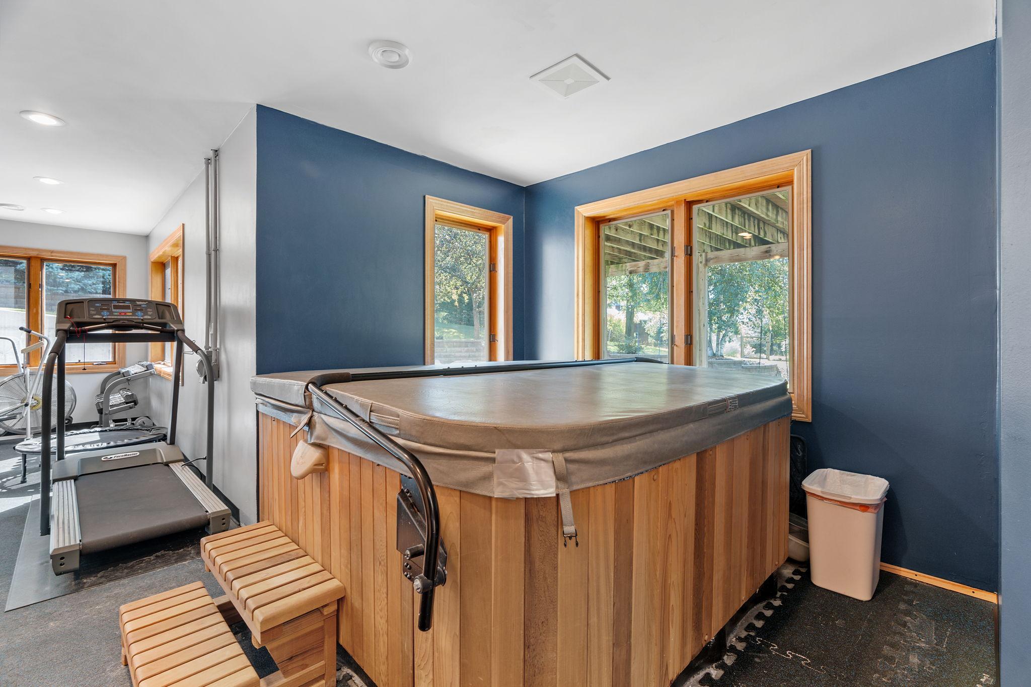 64-web-or-mls-1006 105th St W-64.jpg