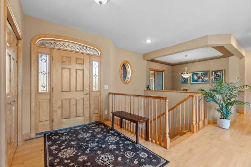 1006 105th Street W, Inver Grove Heights, MN 55077