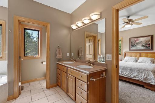 1006 105th Street W, Inver Grove Heights, MN 55077