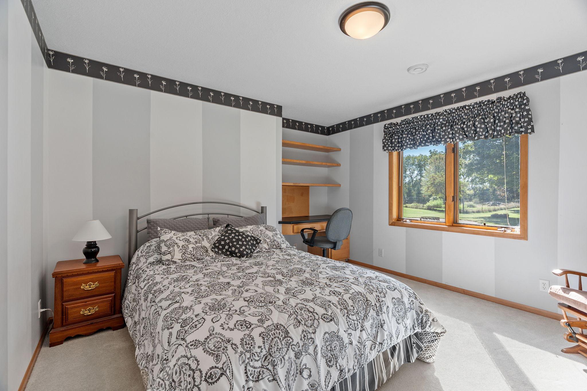 68-web-or-mls-1006 105th St W-68.jpg