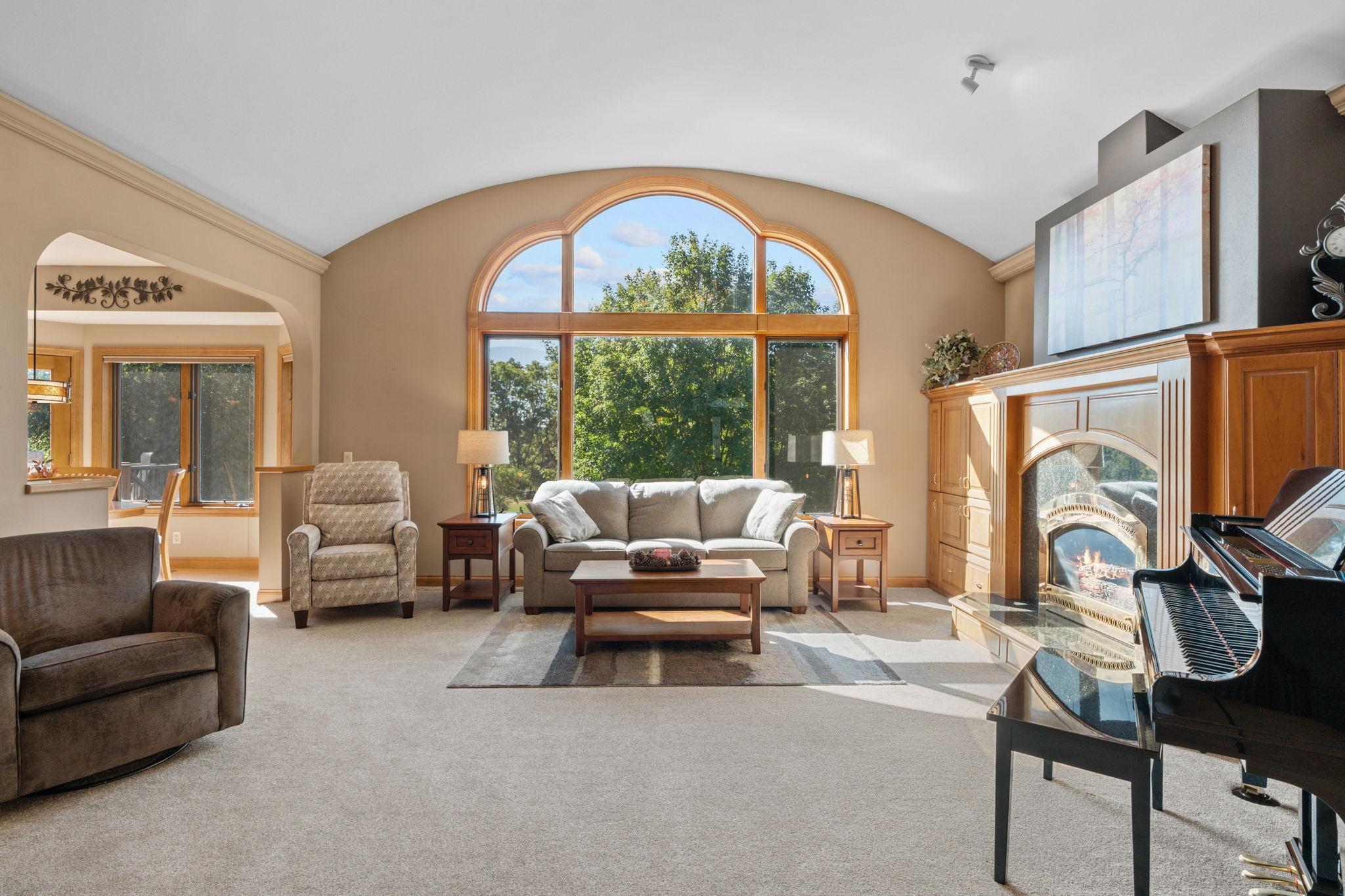 27-web-or-mls-1006 105th St W-27.jpg
