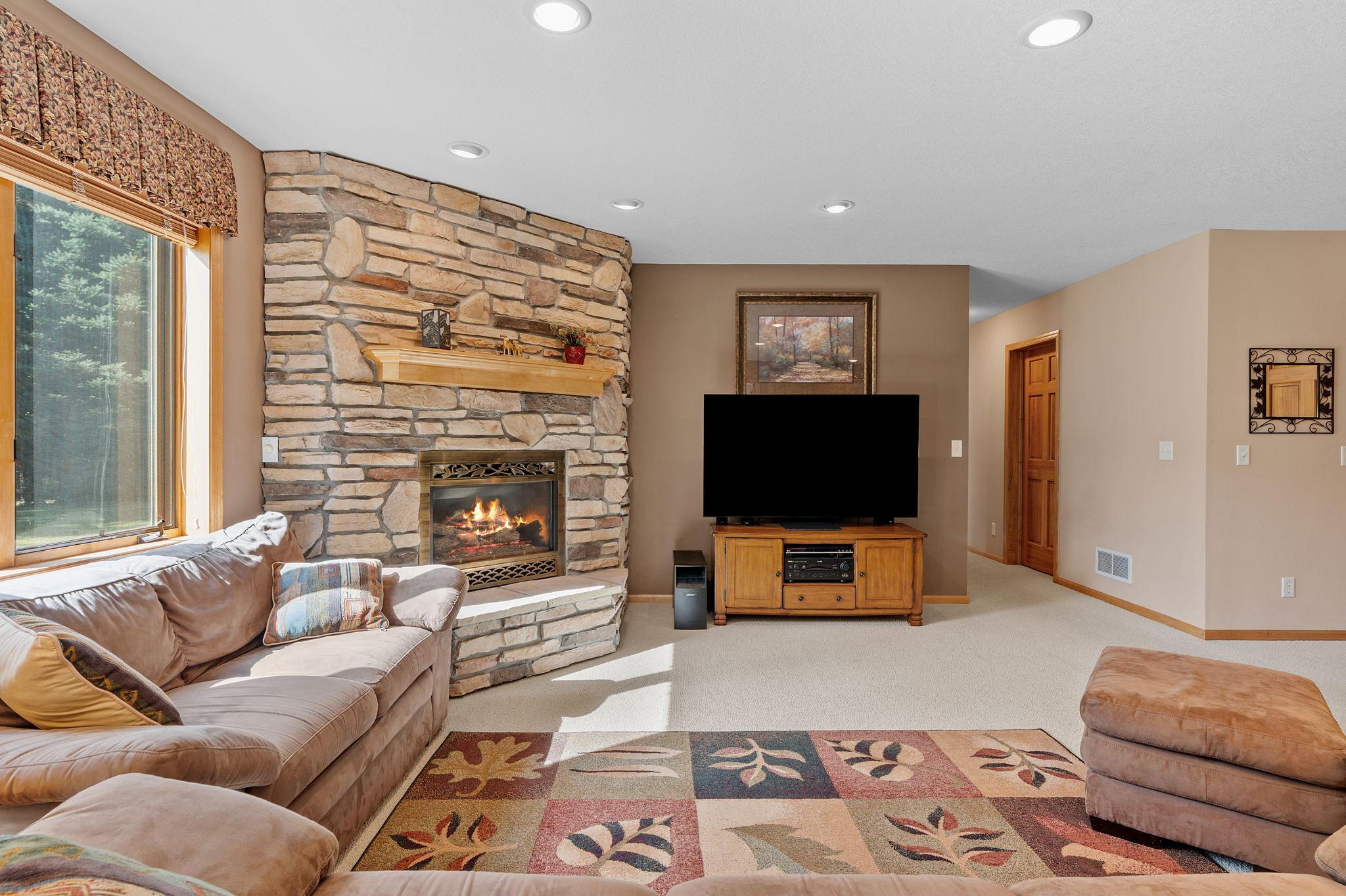 58-web-or-mls-1006 105th St W-58.jpg