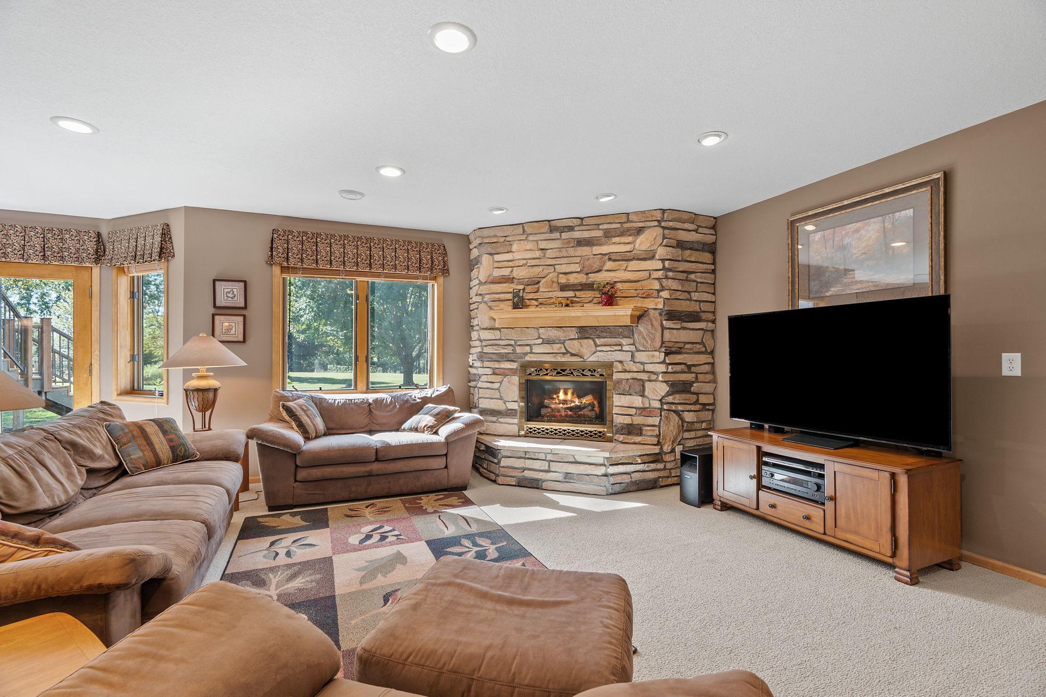 56-web-or-mls-1006 105th St W-56.jpg
