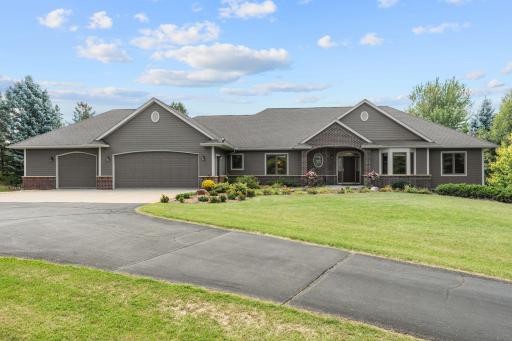 1006 105th Street W, Inver Grove Heights, MN 55077