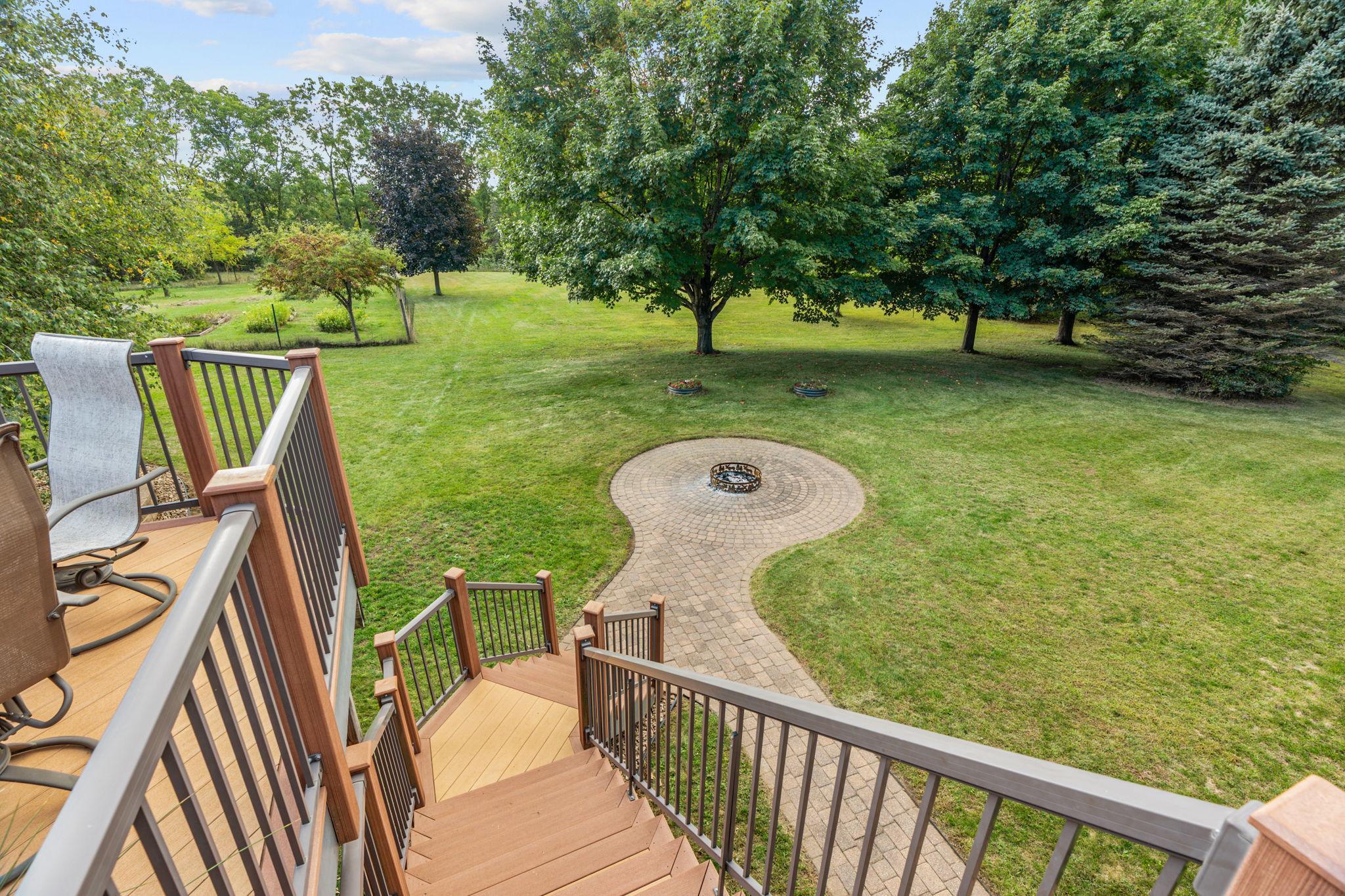 11-web-or-mls-1006 105th St W-11.jpg