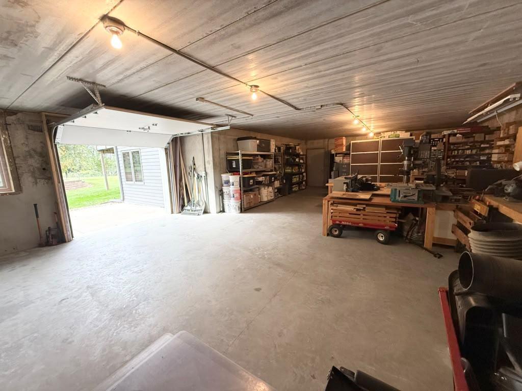 lower level garage 1.jpeg