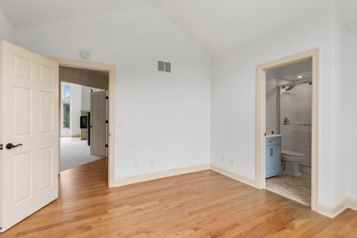 11193 Bluestem Lane, Eden Prairie, MN 55347