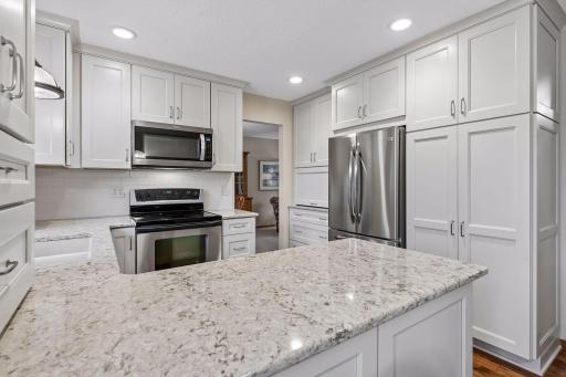 15019 Village Woods Drive, Eden Prairie, MN 55347