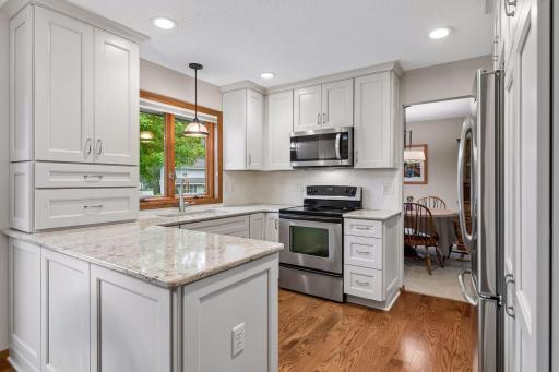 15019 Village Woods Drive, Eden Prairie, MN 55347
