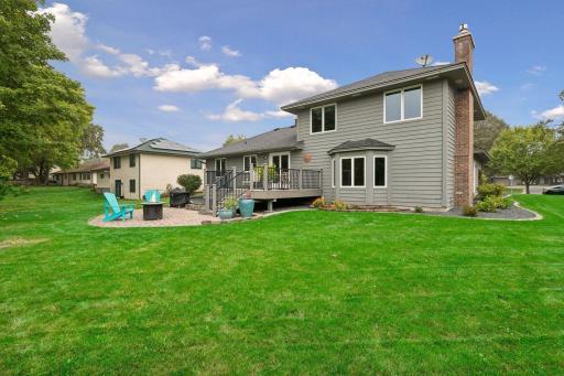 15019 Village Woods Drive, Eden Prairie, MN 55347
