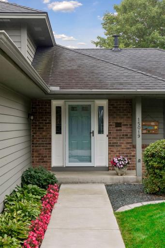 15019 Village Woods Drive, Eden Prairie, MN 55347