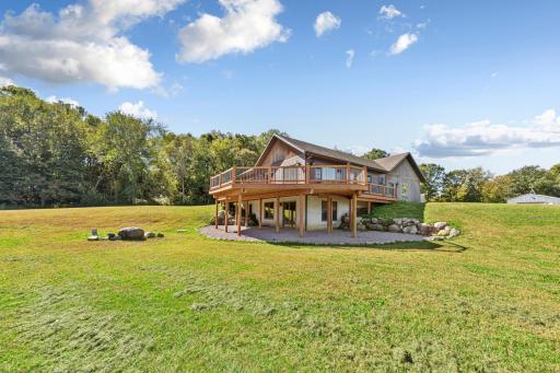 Ultimate privacy only 10 minutes from Mankato.
