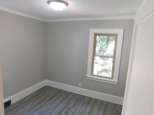 1885 Hawthorne Avenue E, Saint Paul, MN 55119