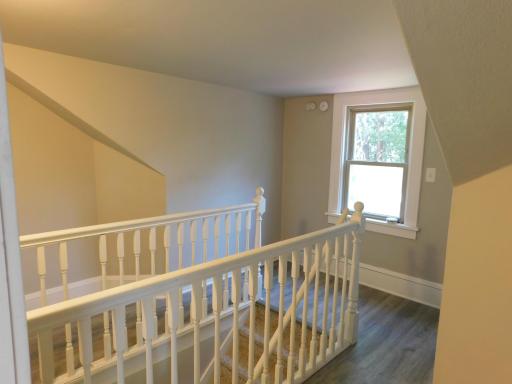 1885 Hawthorne Avenue E, Saint Paul, MN 55119