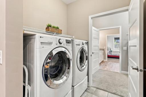 The floor plan offers seamless access from bedroom to large walk in closet to laundry to kitchen. Brilliant!