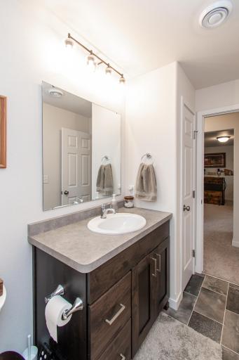 6608 27th Street S, Fargo, ND 58104