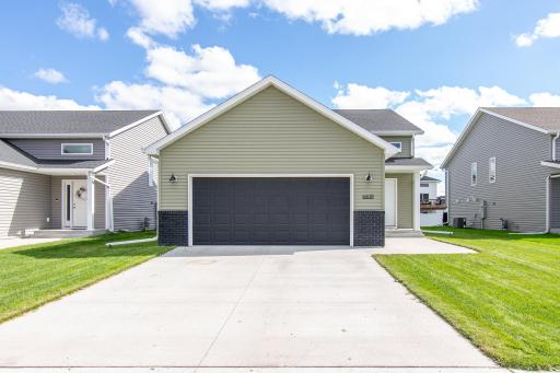 6608 27th Street S, Fargo, ND 58104
