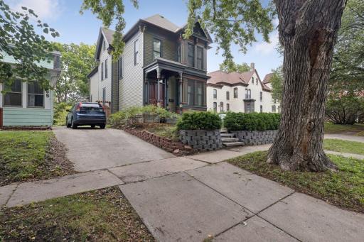 Alternate view of the exterior.