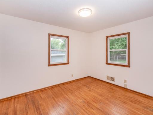 416 21st Avenue S, South Saint Paul, MN 55075