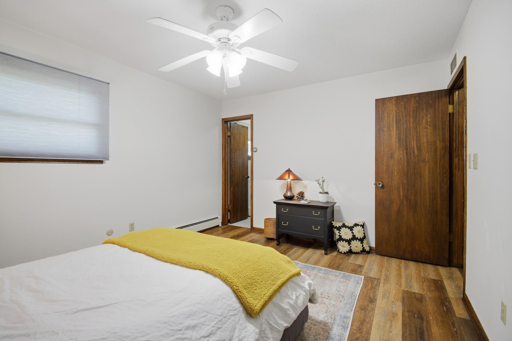 23_1638_8th_ave_se_112.jpg