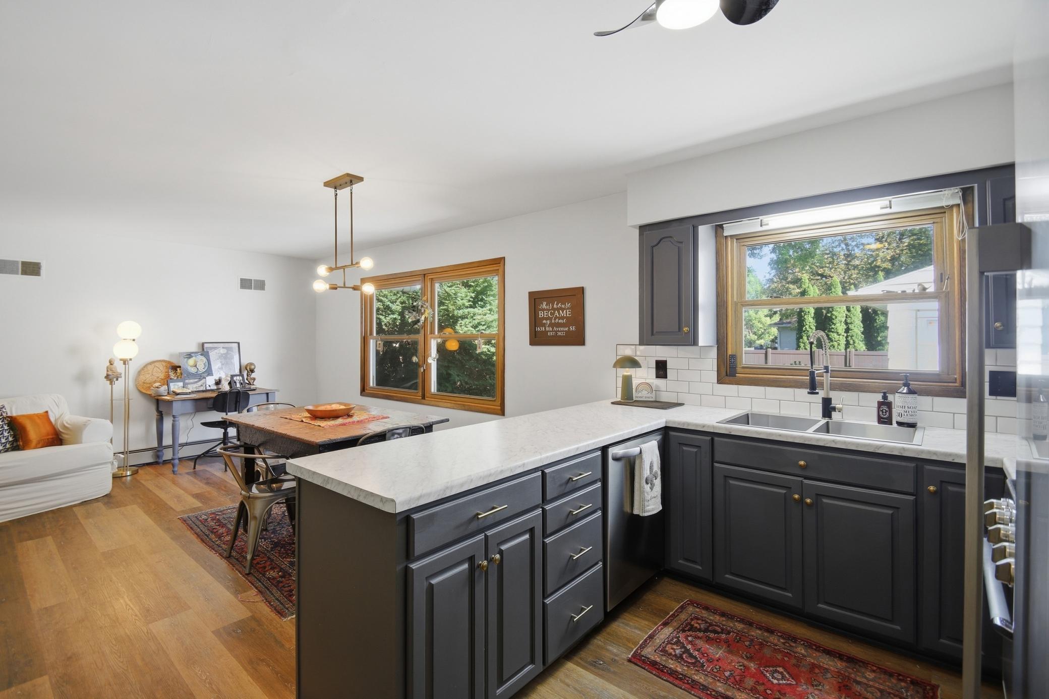 14_1638_8th_ave_se_062.jpg