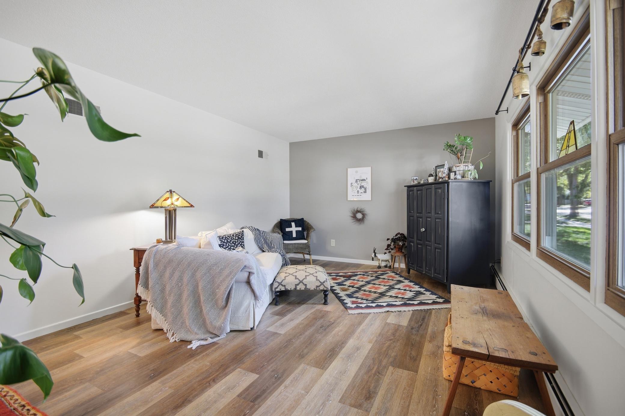 7_1638_8th_ave_se_032.jpg
