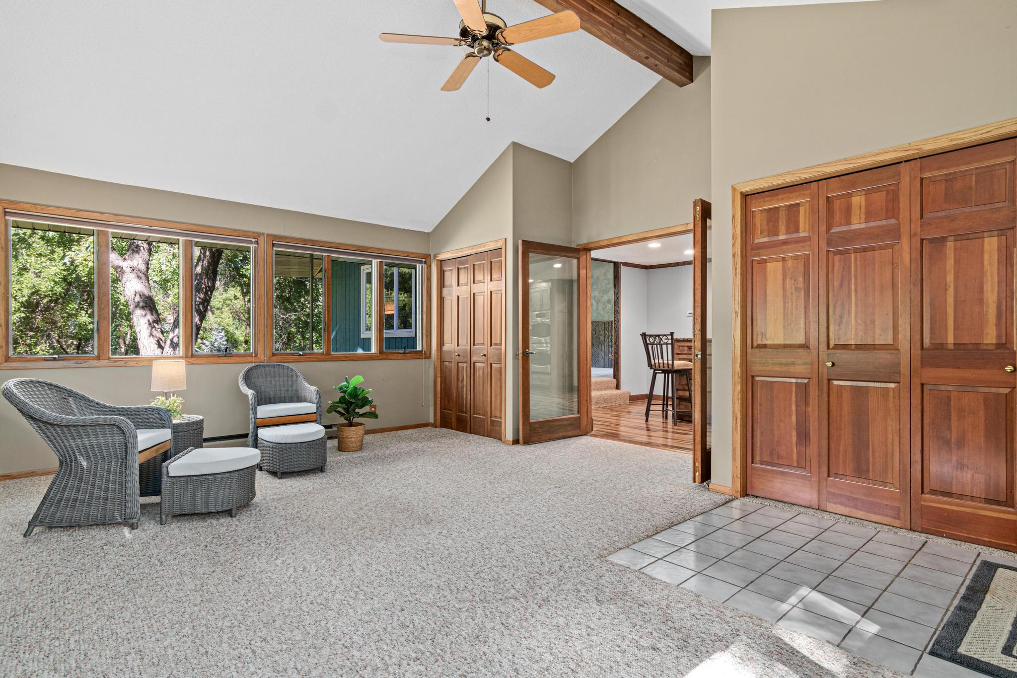 Surrounded by peaceful views, this versatile space is perfect for morning coffee, relaxing or enjoying time with family and friends.