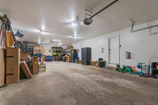 9150 Orchid Lane N, Maple Grove, MN 55369