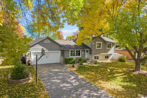 9150 Orchid Lane N, Maple Grove, MN 55369