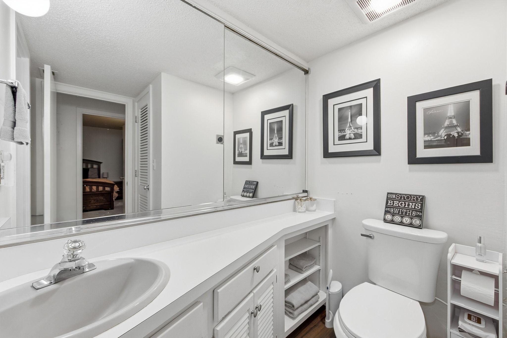 Great 2nd bath area.